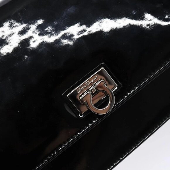 Salvatore Ferragamo Chain Gancini Shoulder Bag Enamel Black Silver Auth 138867 - Picture 11 of 15